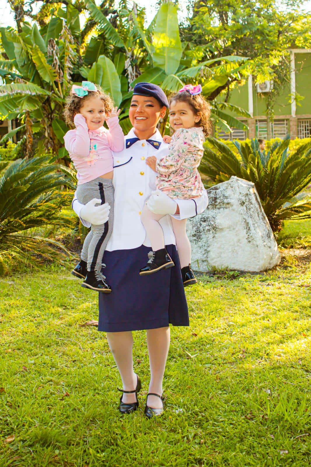 Moni Linda com Afilhadas